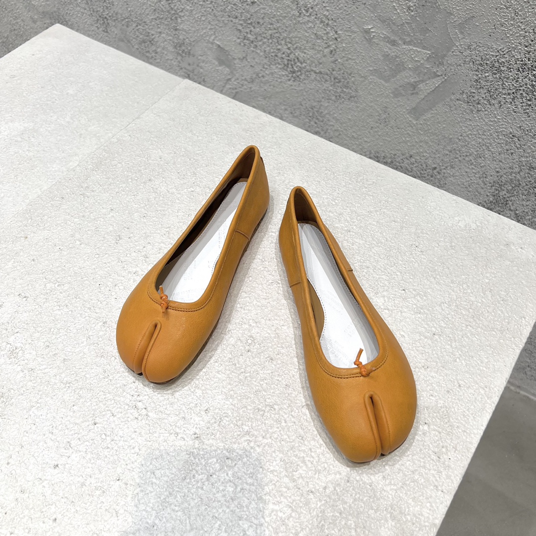 Maison Margiela Tabi Ballet Flats Genuine Leather