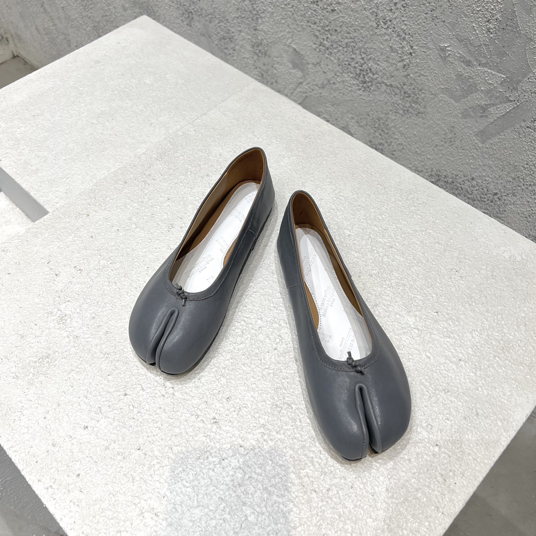 Maison Margiela балетки с разделённым носком из натуральной кожи