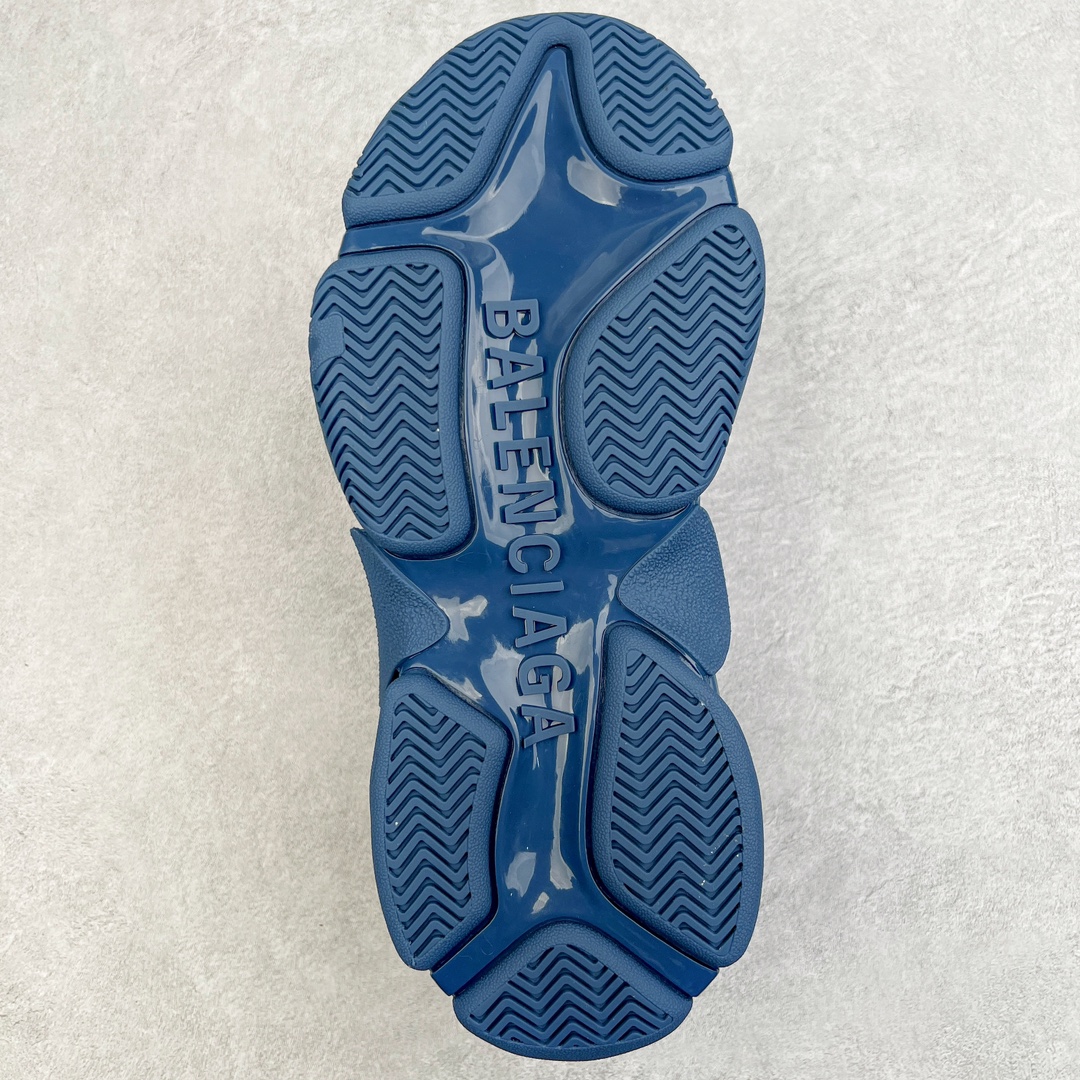 图片[9]-＃VG零售版 BALENCIAGA Triple S 巴黎世家复古老爹鞋 镜面漆皮 全套原纸板楦头开发 最原汁原味的灵魂版型 全鞋荧光划线卡点 胶水把控整洁度追求极致完美 每一双都是工艺品 多重QC质检 超越公司货的品控标准 实实在在的免检产品 原盒原配 正确字体电绣 粗细、位置、大小正确 侧边TPU 透气孔匹配意产原版 正确气垫分离大底 TPU软底 原版一致大底LOGO 立体感十足 原厂皮料水洗做旧 采购原厂网纱 小牛皮 小羊皮和网眼 复杂的三层外底 采用Clear Sole技术将TPU注入鞋底内部可产生气泡 以提供更多舒适感 更轻的鞋子和减震效果 脚趾边缘绣有尺寸 侧面绣有徽标 背面压印徽标 舌头上的Triple S橡胶品牌 2个鞋带环 包括1个功能环 运动系带系统 带12个织物孔眼 双色鞋带让人想起远足靴的鞋带 后部拉环和舌头拉环 水洗效果 打造老旧外观 正常尺码 尺码：35 36 37 38 39 40 41 42 43 44 45 46-选品中心