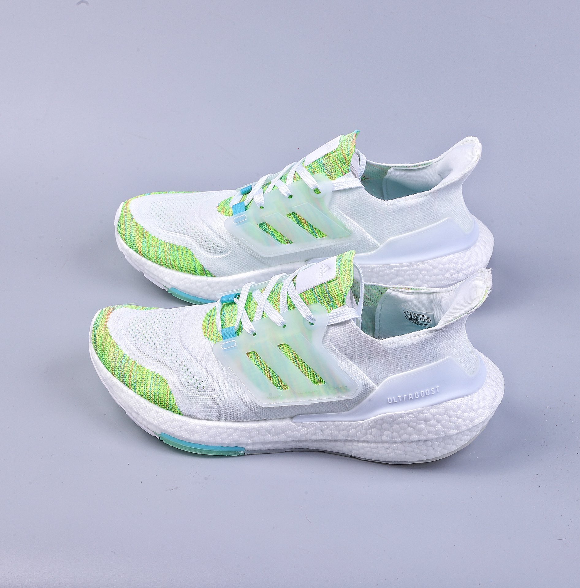 adidas ultra boost 22 series comfortable and breathable running shoes GX5913