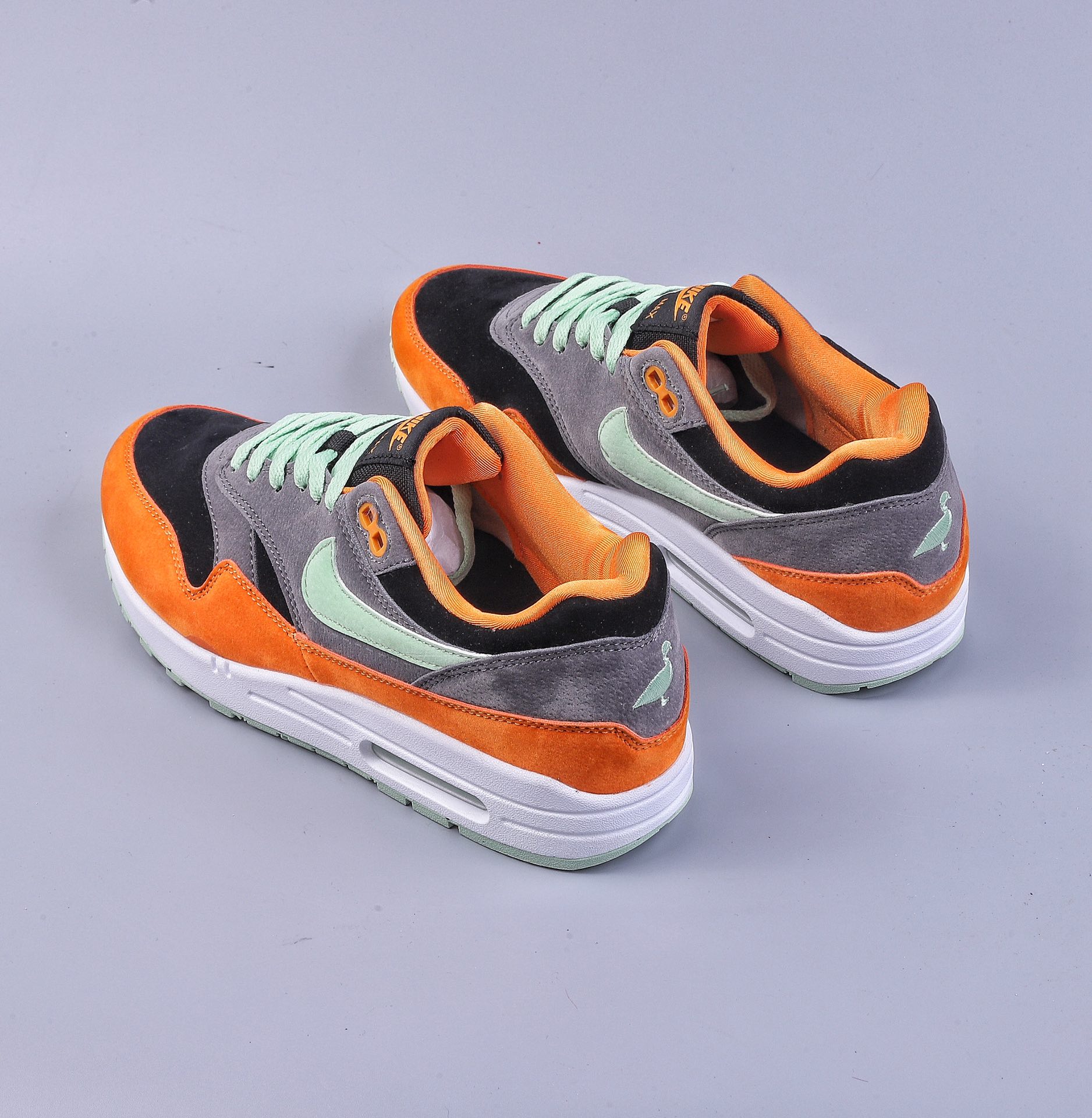 240 Nike Air Max 1 耐克半掌气垫复古跑步鞋 DZ0482-001