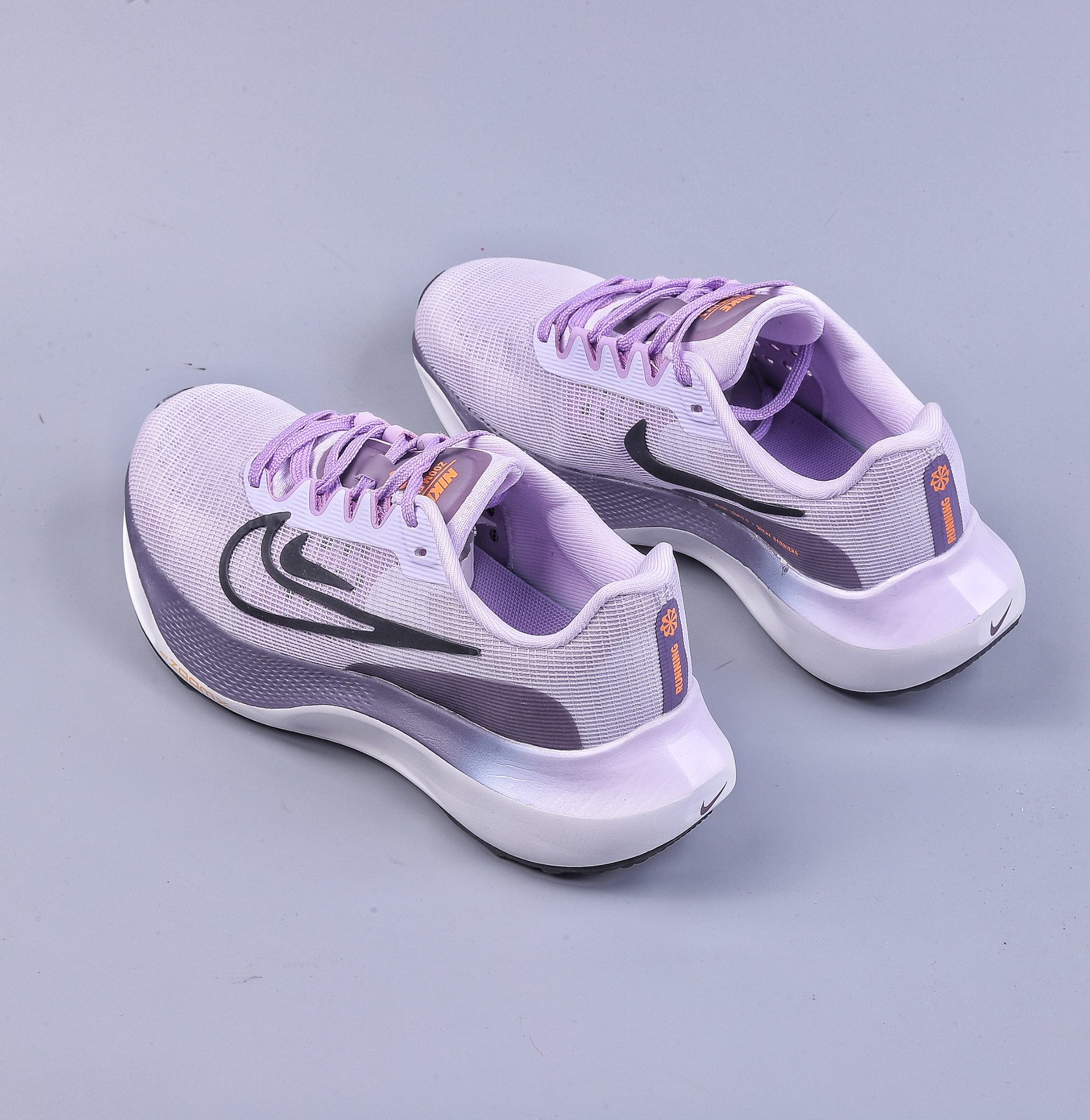 170 Nike Zoom Fly 5超轻男女跑步鞋 REACT 泡棉搭配碳纤维板 DM8974-500