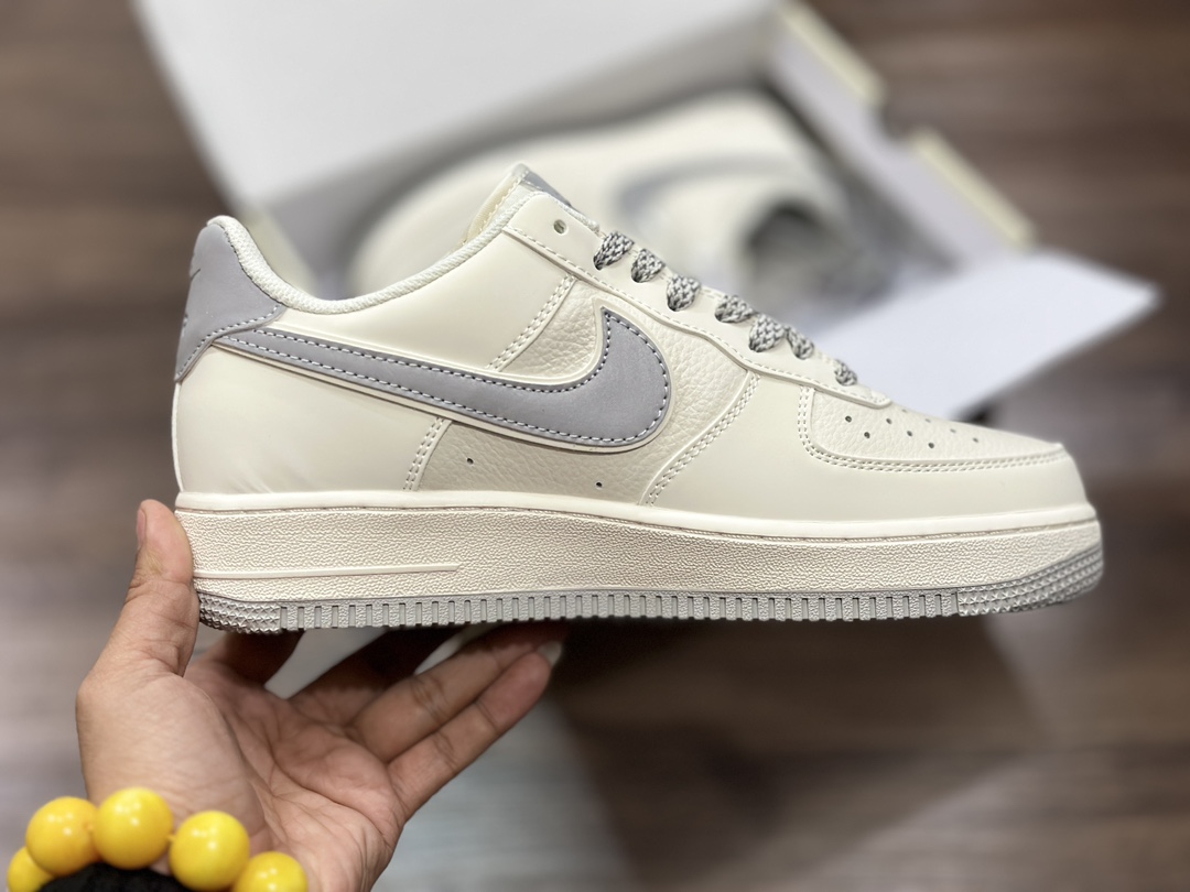 240 Nike Air Force 1 LOW 空军一号低帮运动鞋 GL6835-009