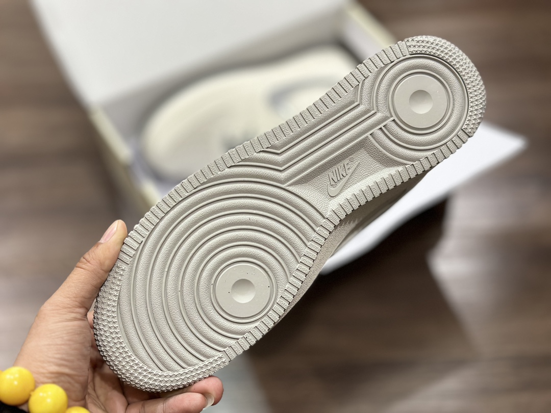 240 Nike Air Force 1 LOW 空军一号低帮运动鞋 GL6835-009