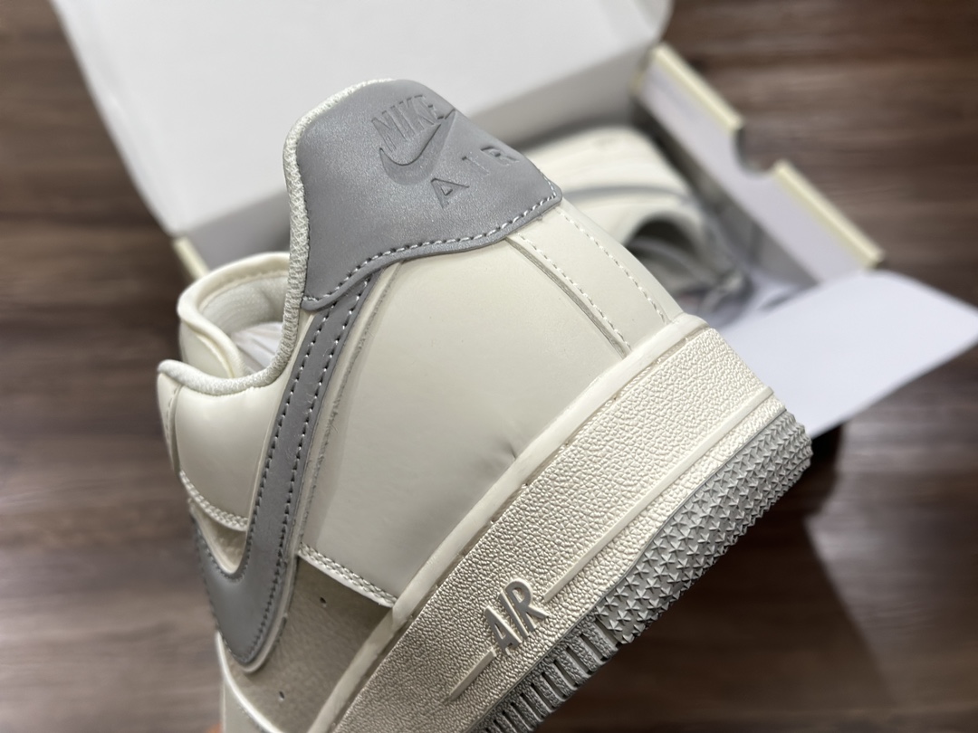 240 Nike Air Force 1 LOW 空军一号低帮运动鞋 GL6835-009
