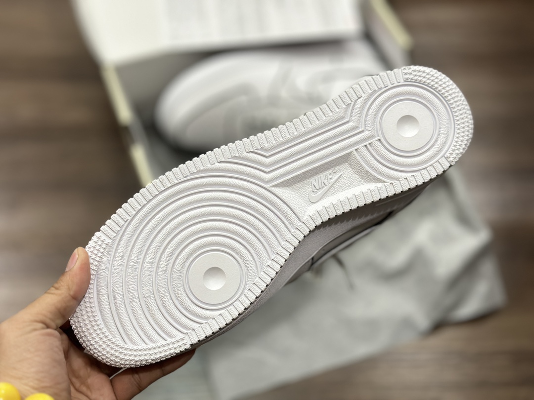 260 Nike Air Force 1 LOW 空军一号低帮运动鞋 BQ6425-009