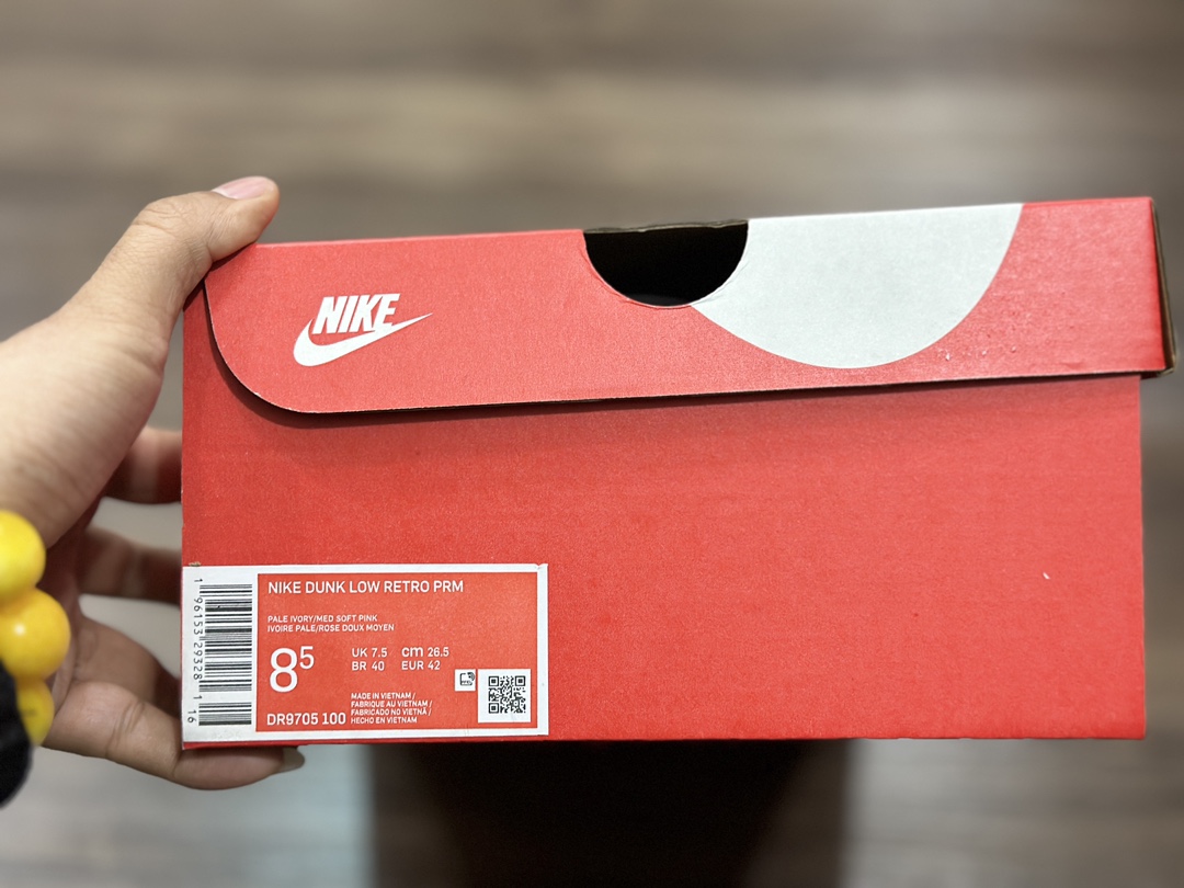 300 NIKE SB Dunk Low 低帮休闲运动鞋 DD9705-100