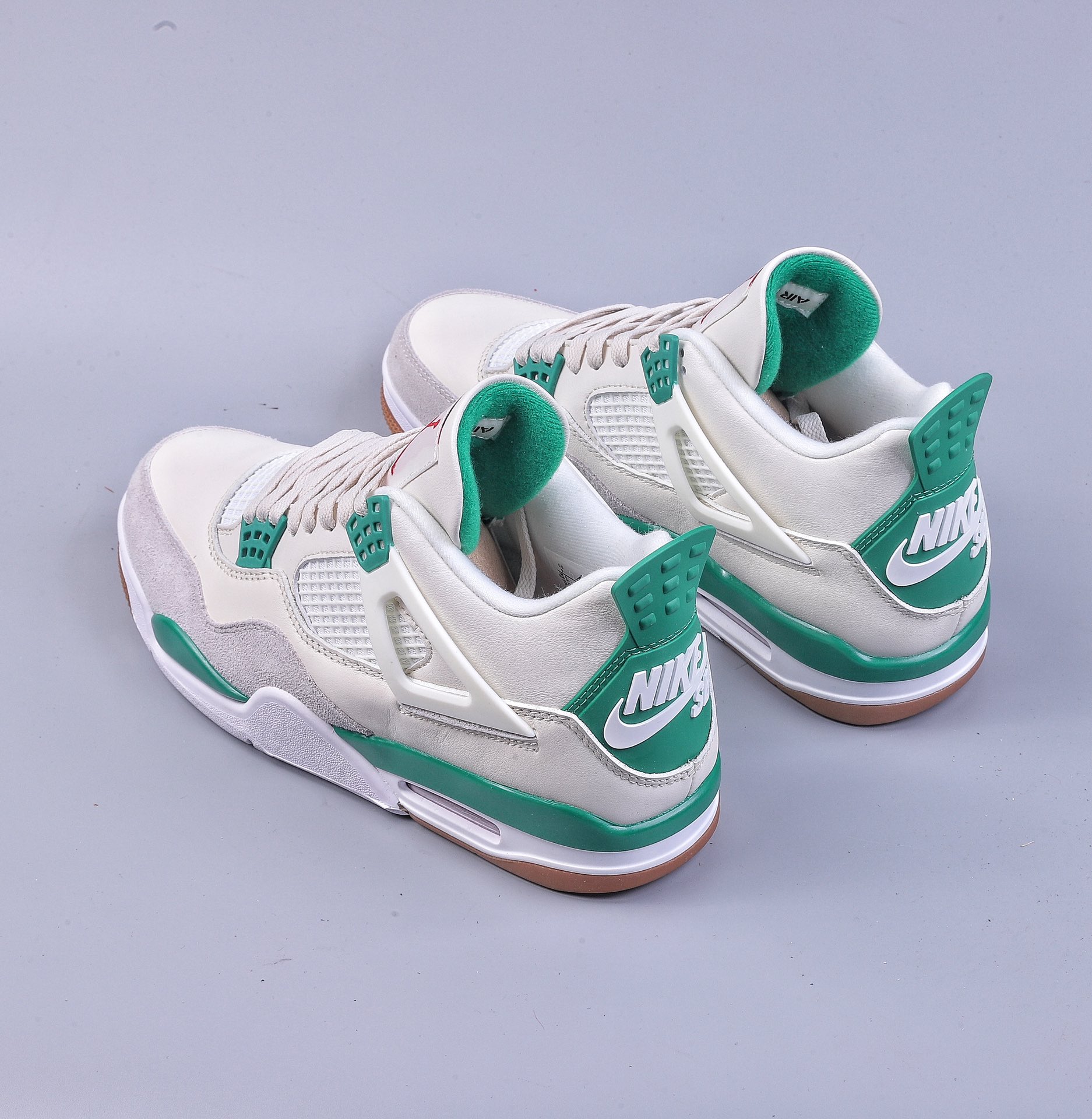 380 LL版Nk SB x Air Jordan 4 ”Pine Green” AJ4 乔4联名白绿 DR5415-103