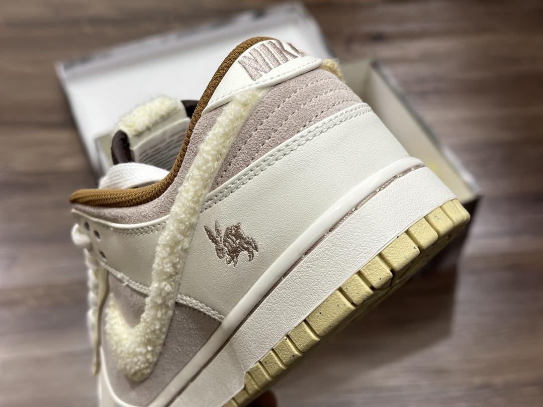240 NIKE SB Dunk Low 低帮休闲运动鞋 FD4203-211