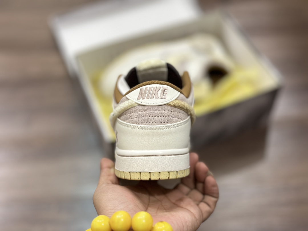 240 NIKE SB Dunk Low 低帮休闲运动鞋 FD4203-211