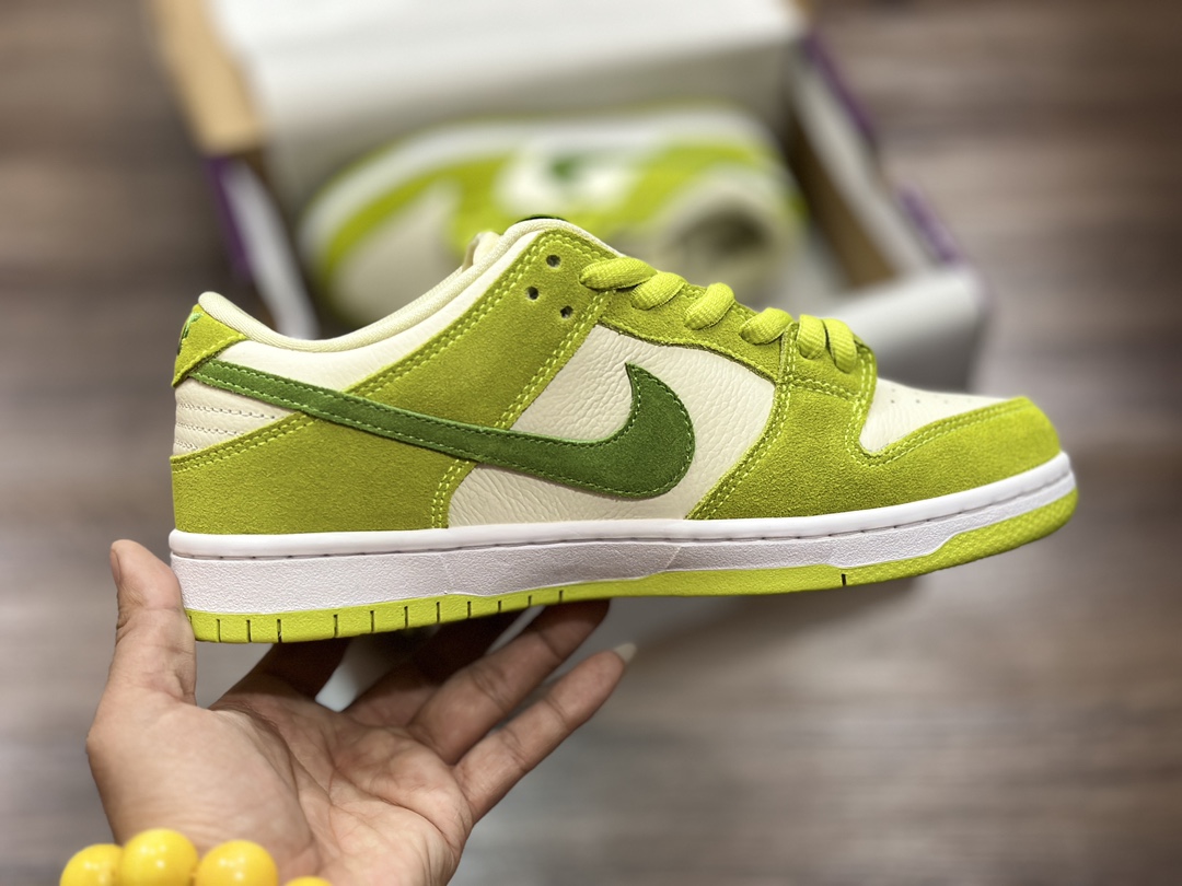 300 NIKE SB Dunk Low 青苹果 低帮休闲运动鞋  DM0807-300
