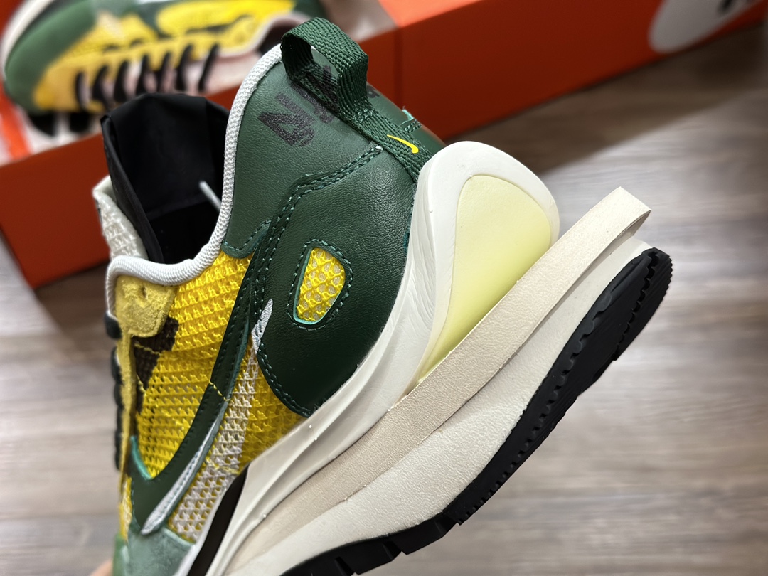 300 Sacai Nike regasus vaporrly SP 华夫三代3.0解构重磅联名  DV1363-700