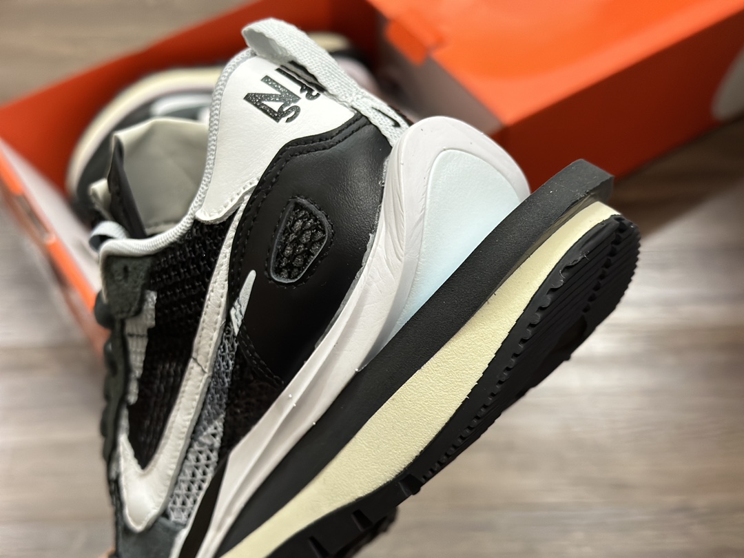300 Sacai Nike regasus vaporrly SP 华夫三代3.0解构重磅联名  CV1363-001