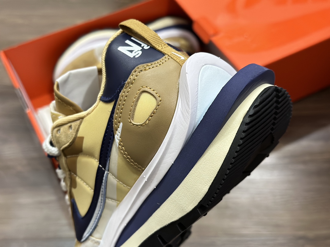 300 Sacai Nike regasus vaporrly SP 华夫三代3.0解构重磅联名  DD1875-200