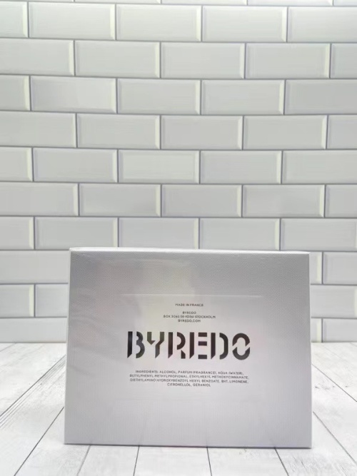 Byredo Perfume 100ml - Super Cedar & Rose, Unisex Fragrance 1 Byredo Perfume 100ml - Super Cedar & Rose, Unisex Fragrance