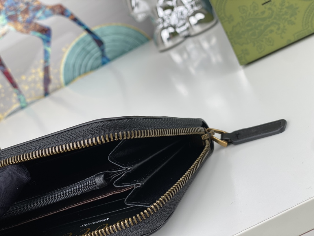 Gucci Zip Around Wallet Black Leather Standard everyday