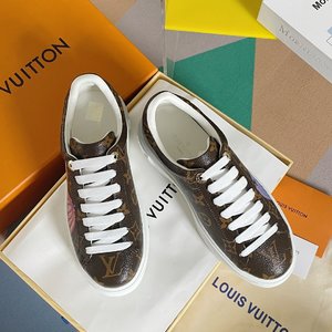Louis Vuitton Skateboard Shoes Sneakers White Cowhide Rubber Sheepskin TPU Casual