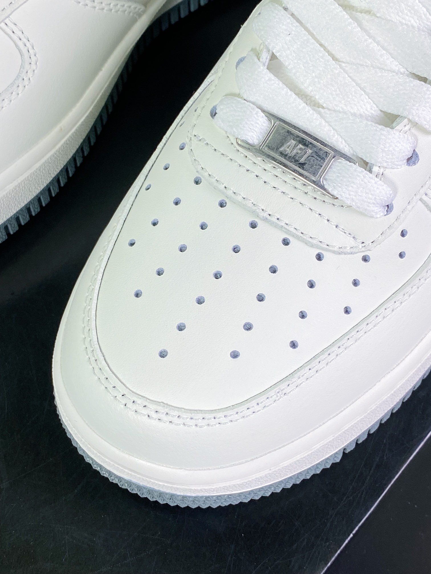 240 Air Sole气垫【耐克Nike】 Air Force 1’07 Low”Beige White/Dark Grey”空军一号“皮革拼接米白奶奶灰”DB3301-022
