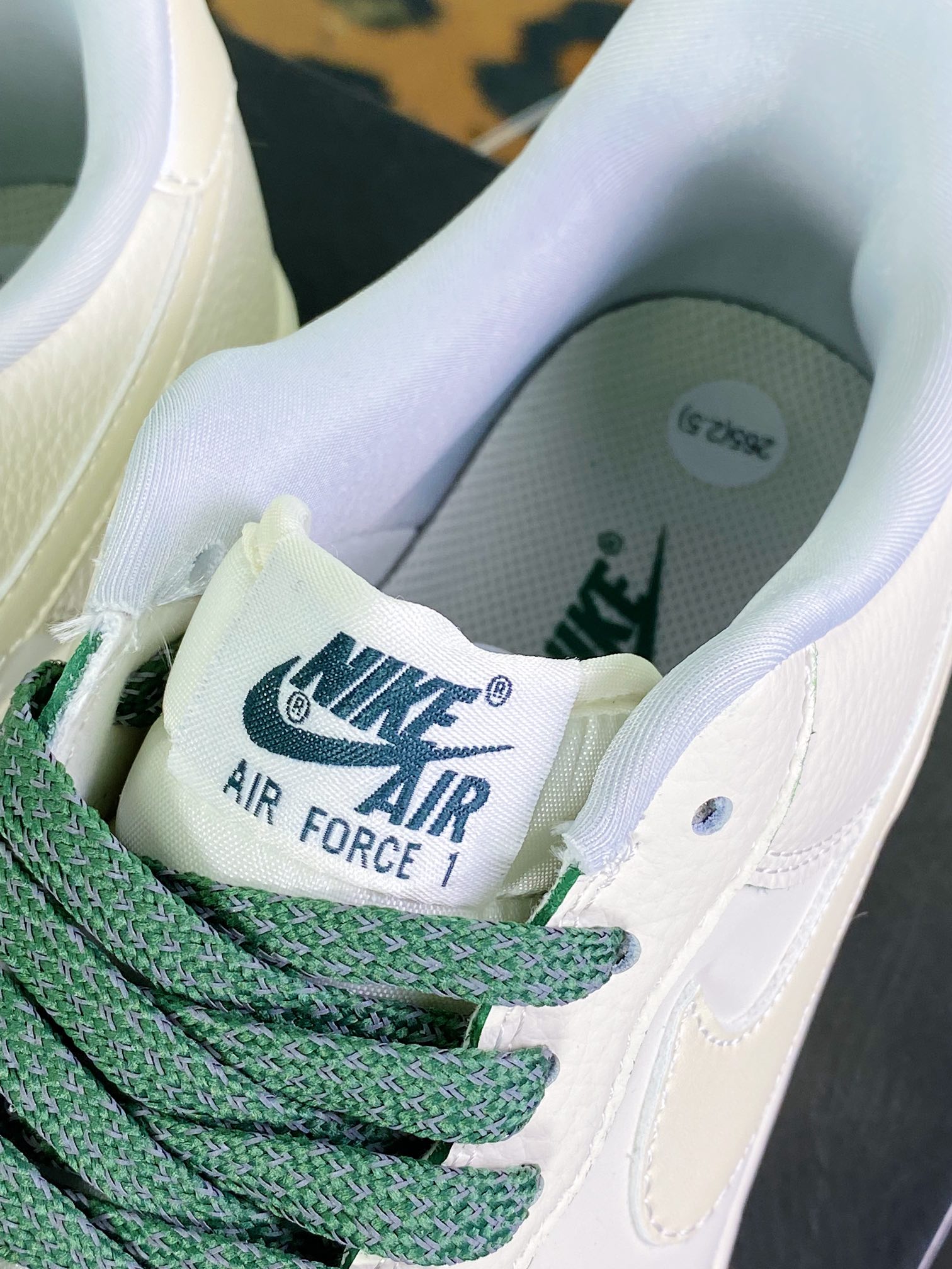 260 Air Force 1 '07 Low QS”Sail White/Green Mini Swoosh”空军一号DD9915-600