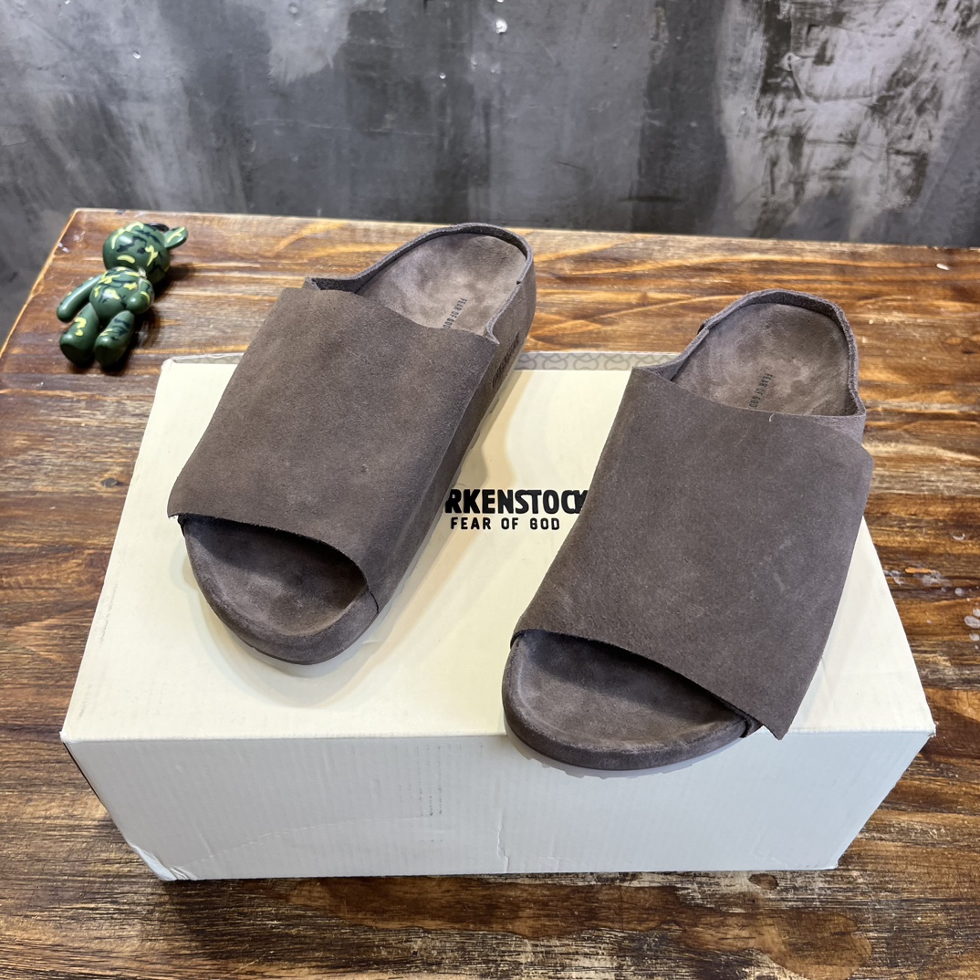 Fear of God of God BIRKENSTOCK联名勃肯系列拖鞋