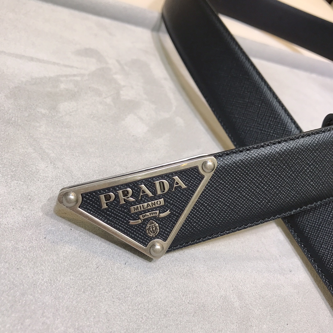 普拉达ＰＲＡＤＡ专柜款小牛皮尺寸3.