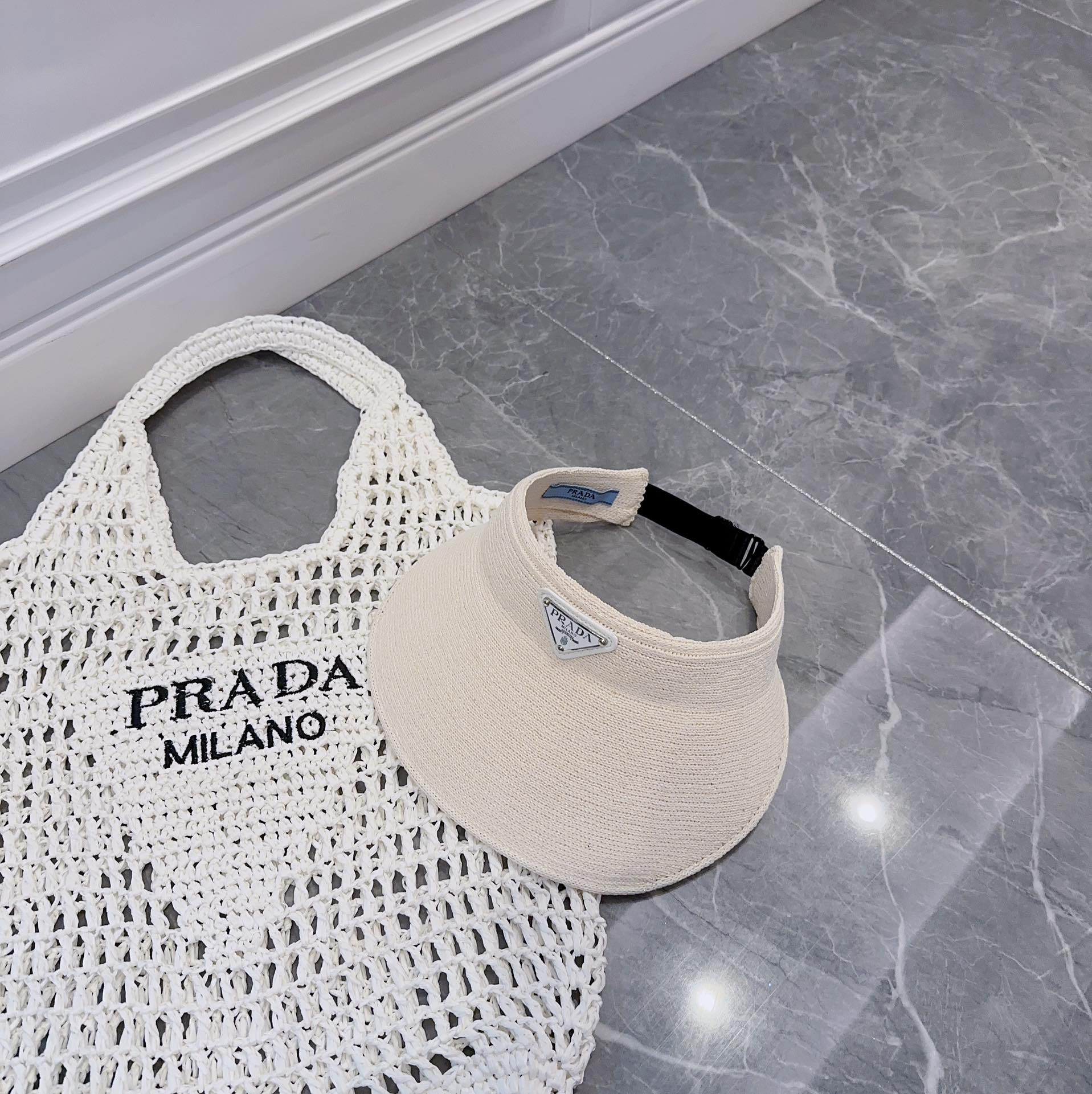 [Prada Hats]The details are perfect