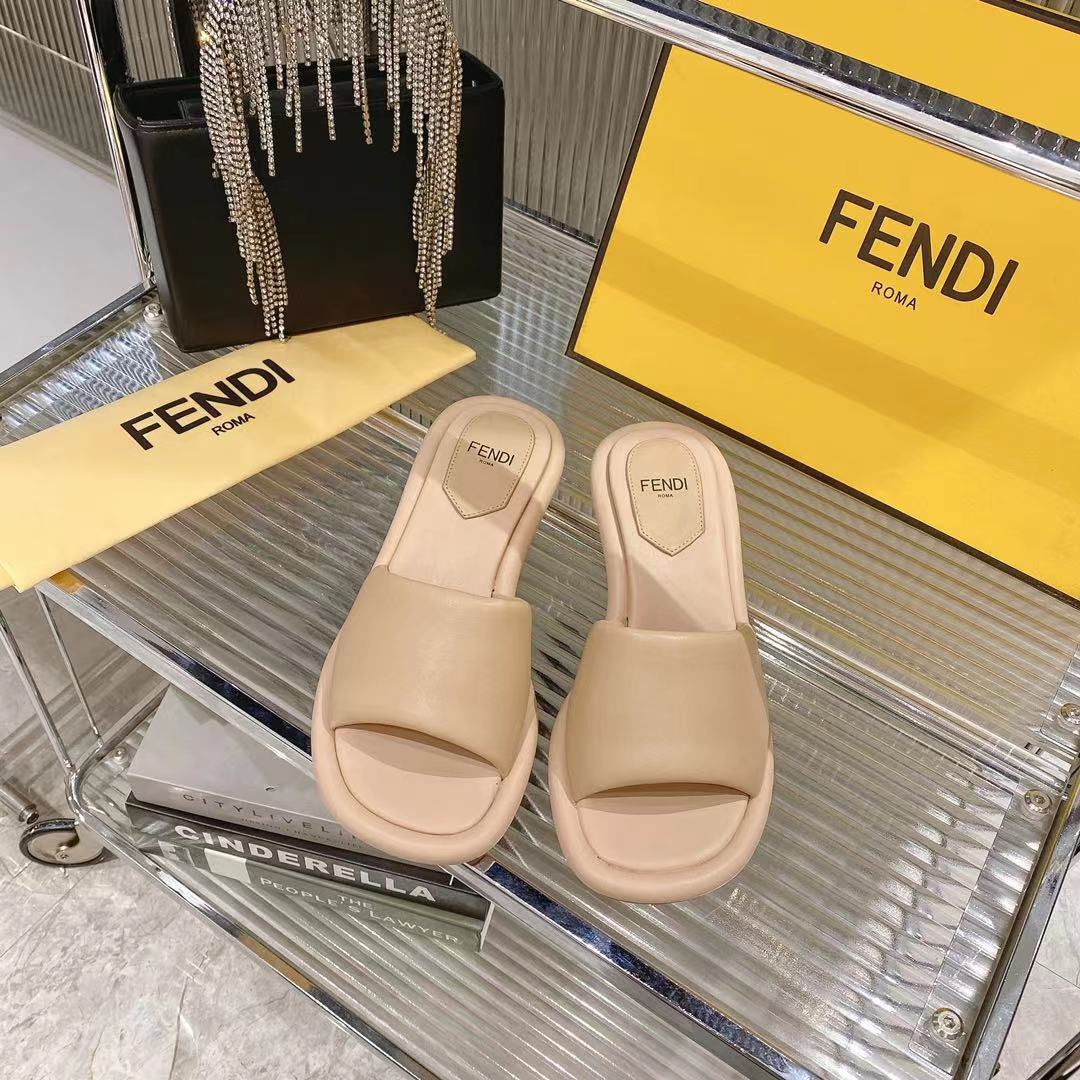 Fendi Water Platform Sandals - Stylish and Comfortable Designer Slides 3 i1680013952 1060 0