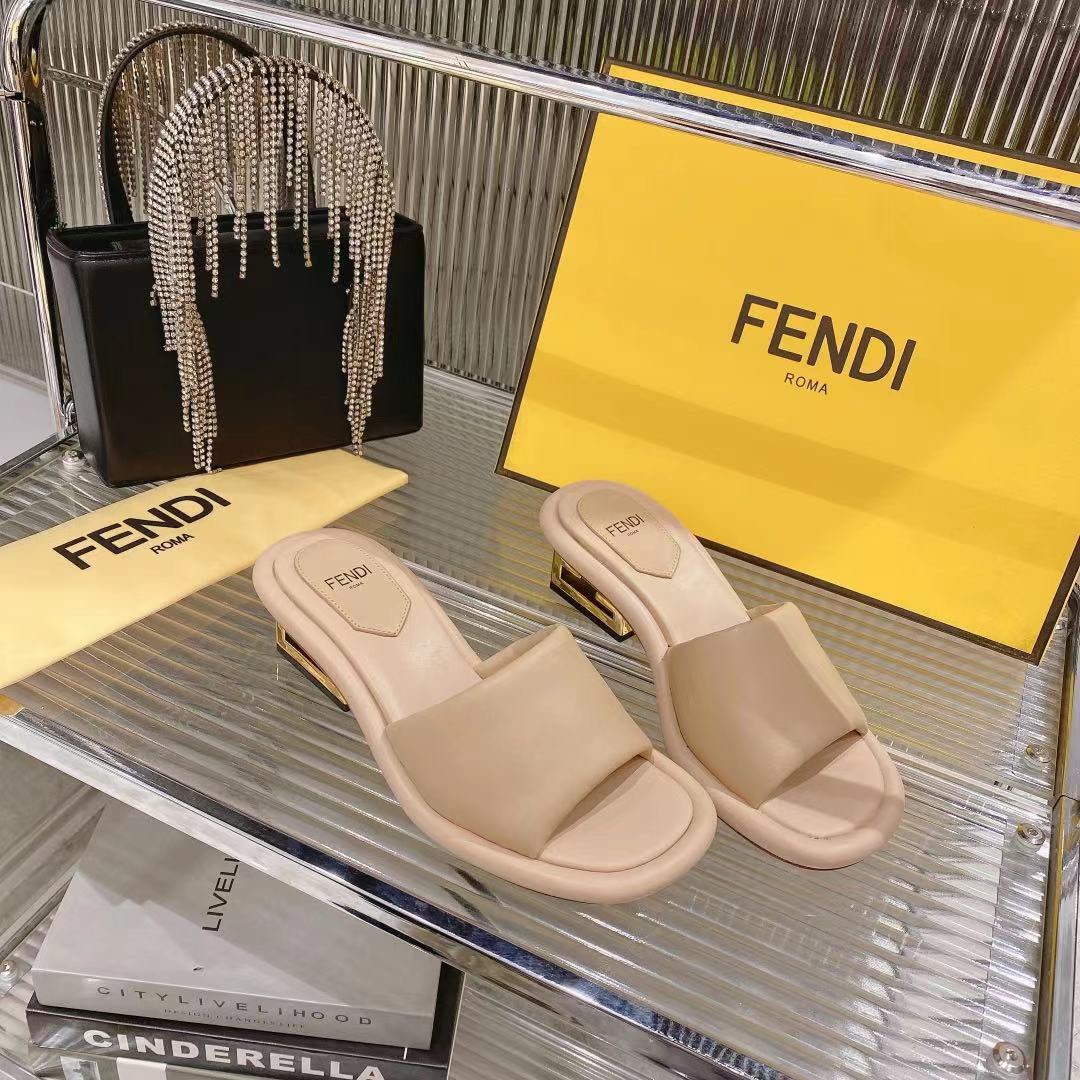 Fendi Water Platform Sandals - Stylish and Comfortable Designer Slides 7 i1680013952 598 5