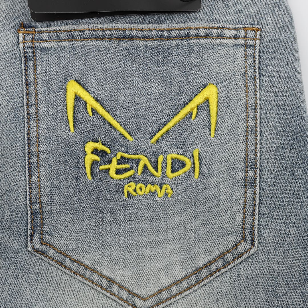 270 Fendi/芬迪 简约复古经典皮标LOGO牛仔裤