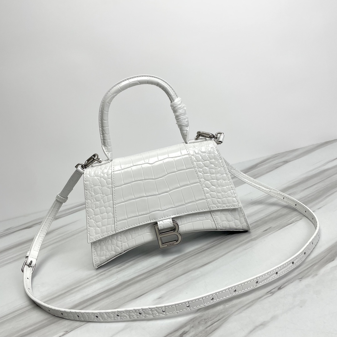 Balenciaga Luxury Designer Handbag Shoulder Bag in fine calfskin