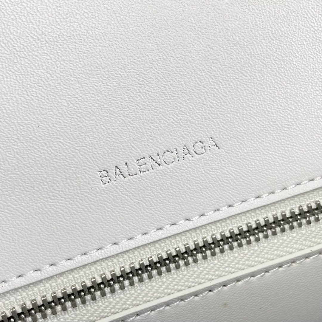 Balenciaga Luxury Designer Handbag Shoulder Bag in fine calfskin 8