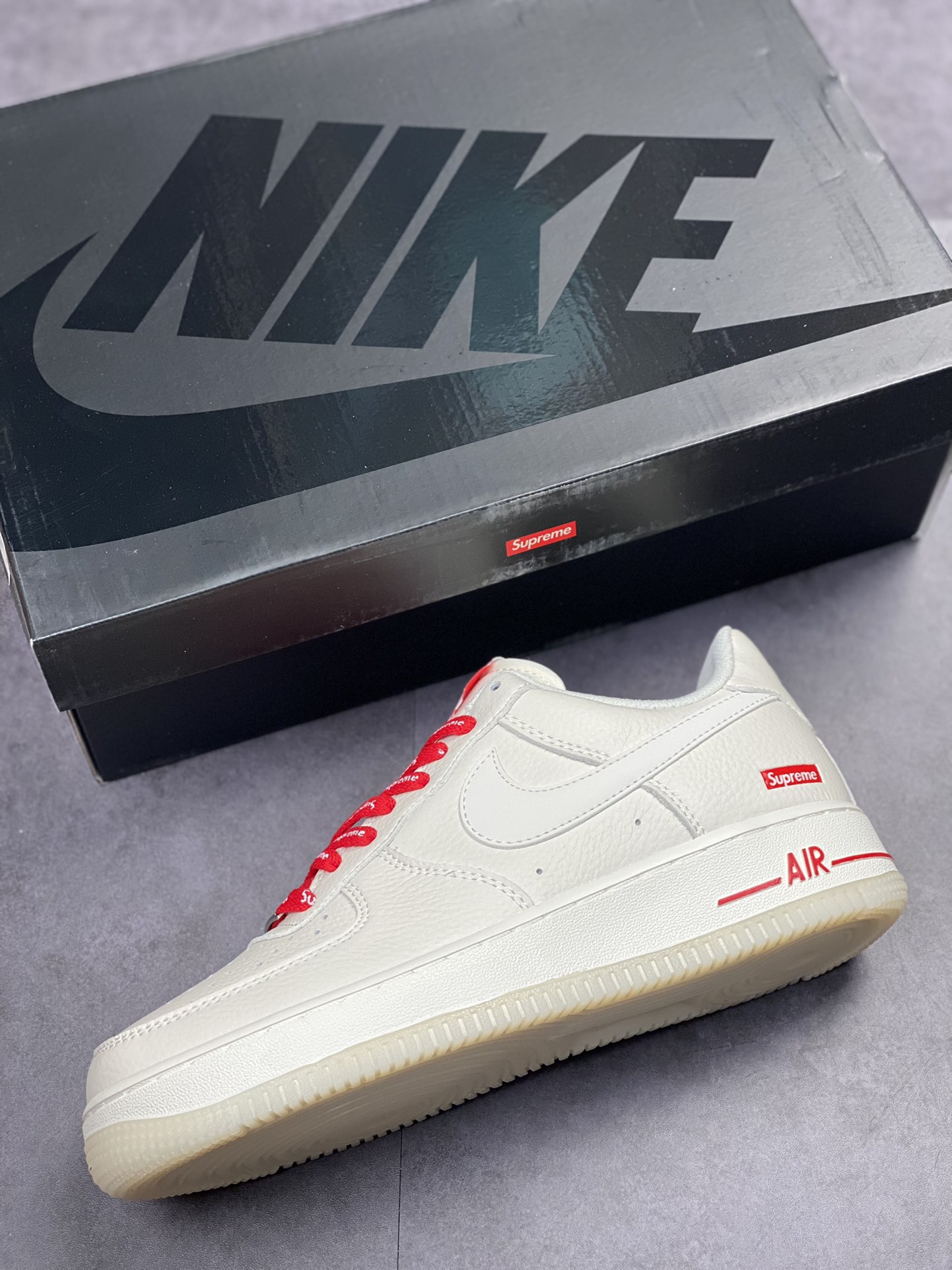 230 Supreme Nike Air Force 1 Low 07 联名白红SU0220-001