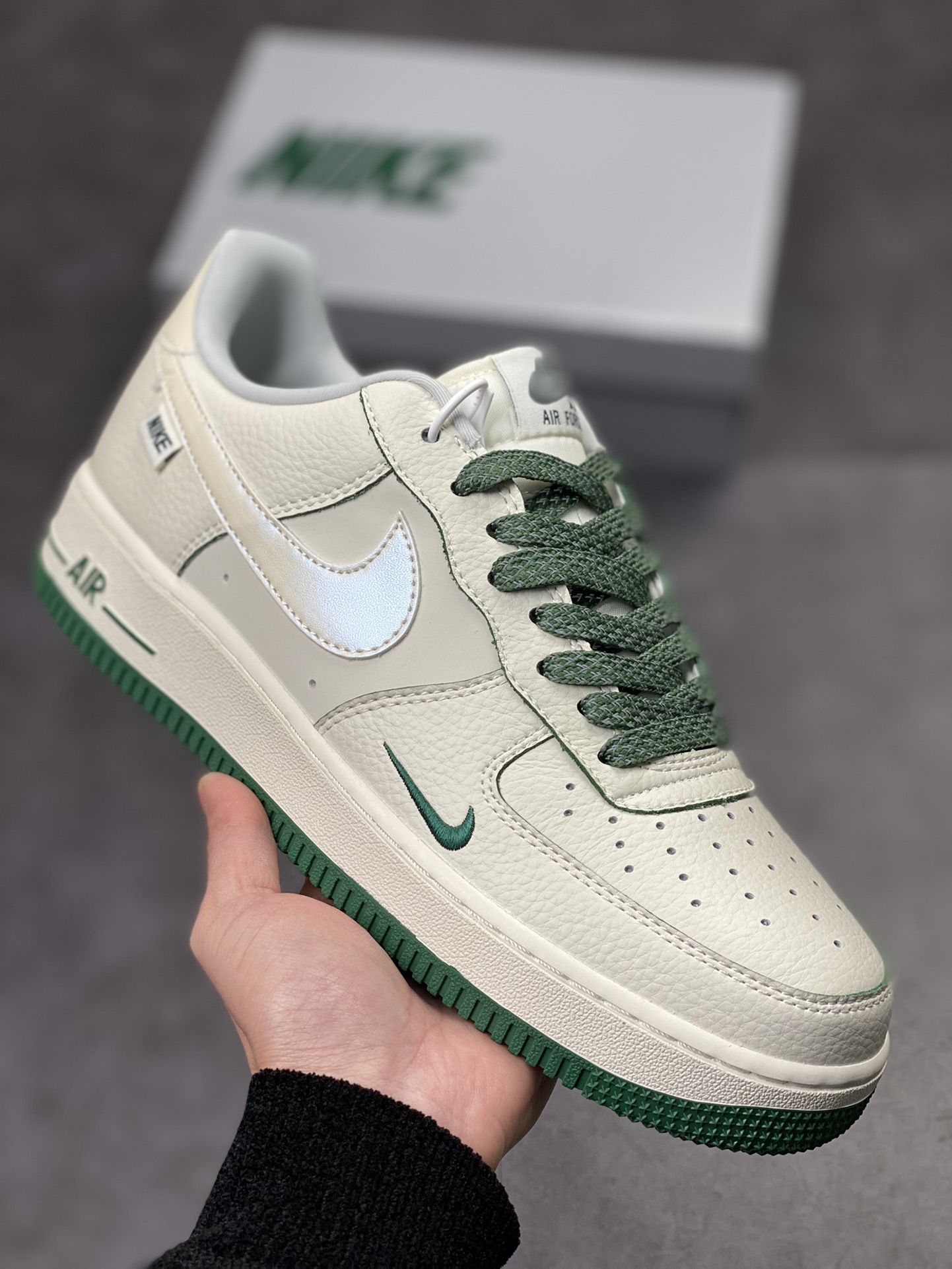 250 Nike Air Force 1 Low 07 米绿珠光 DD9915-600