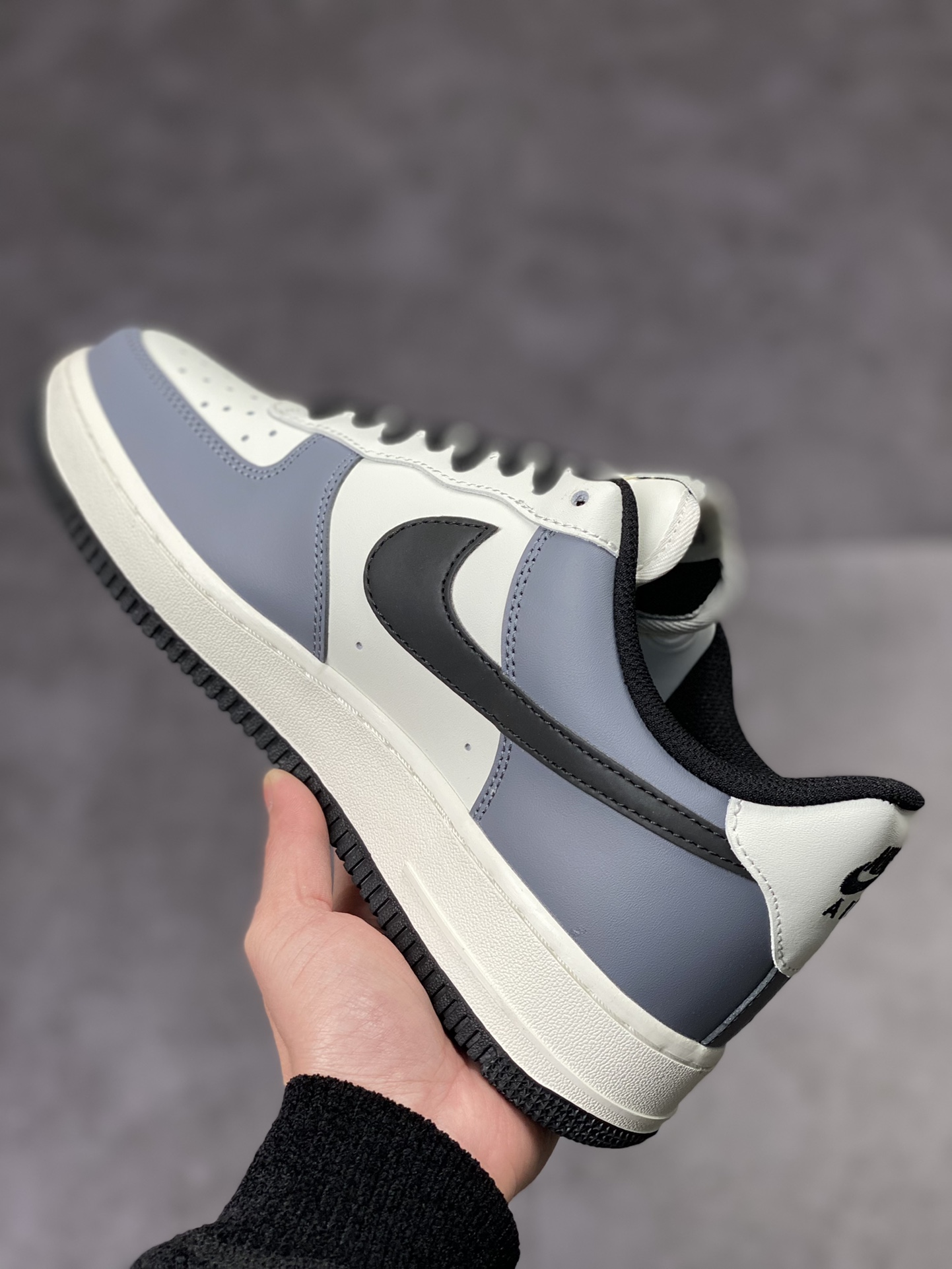 210 Nike Air Force 1 Low 07 米白碳灰黑 DD3063-608