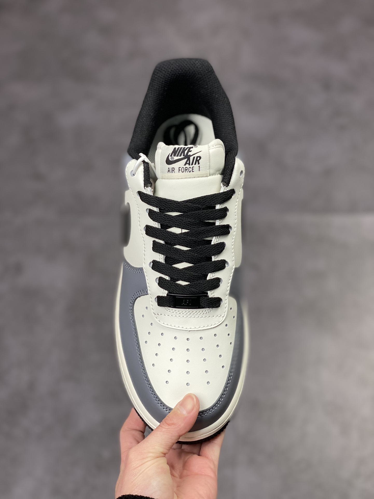 210 Nike Air Force 1 Low 07 米白碳灰黑 DD3063-608