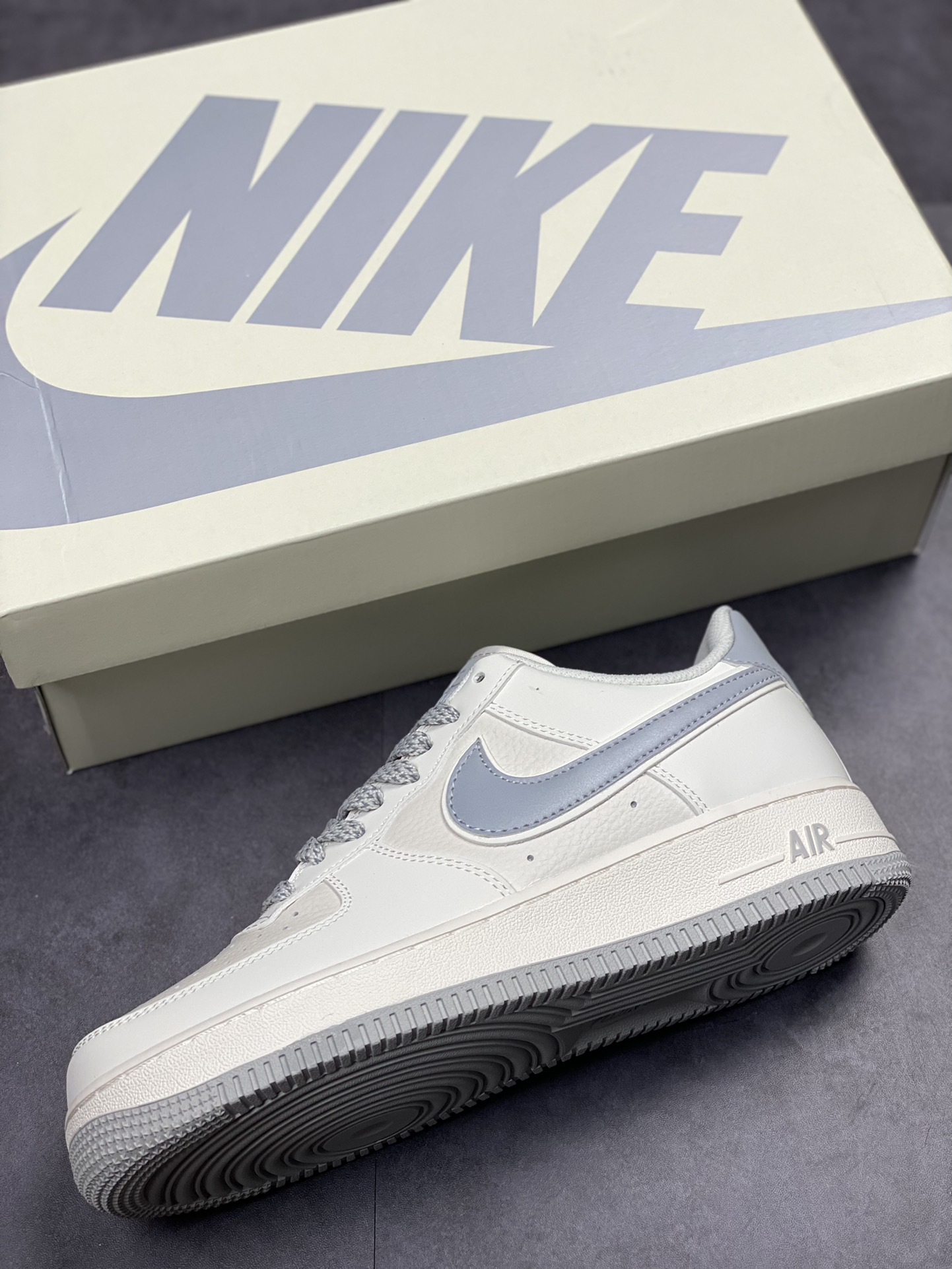 230 Nike Air Force 1 Low 07 米白银灰3M GL6835-009
