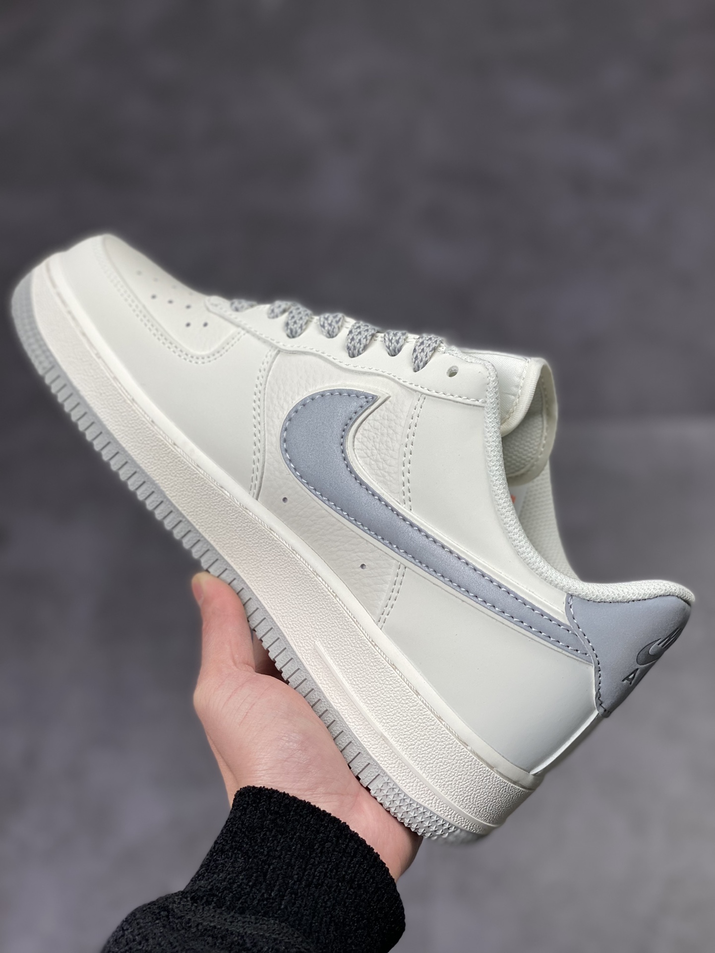 230 Nike Air Force 1 Low 07 米白银灰3M GL6835-009