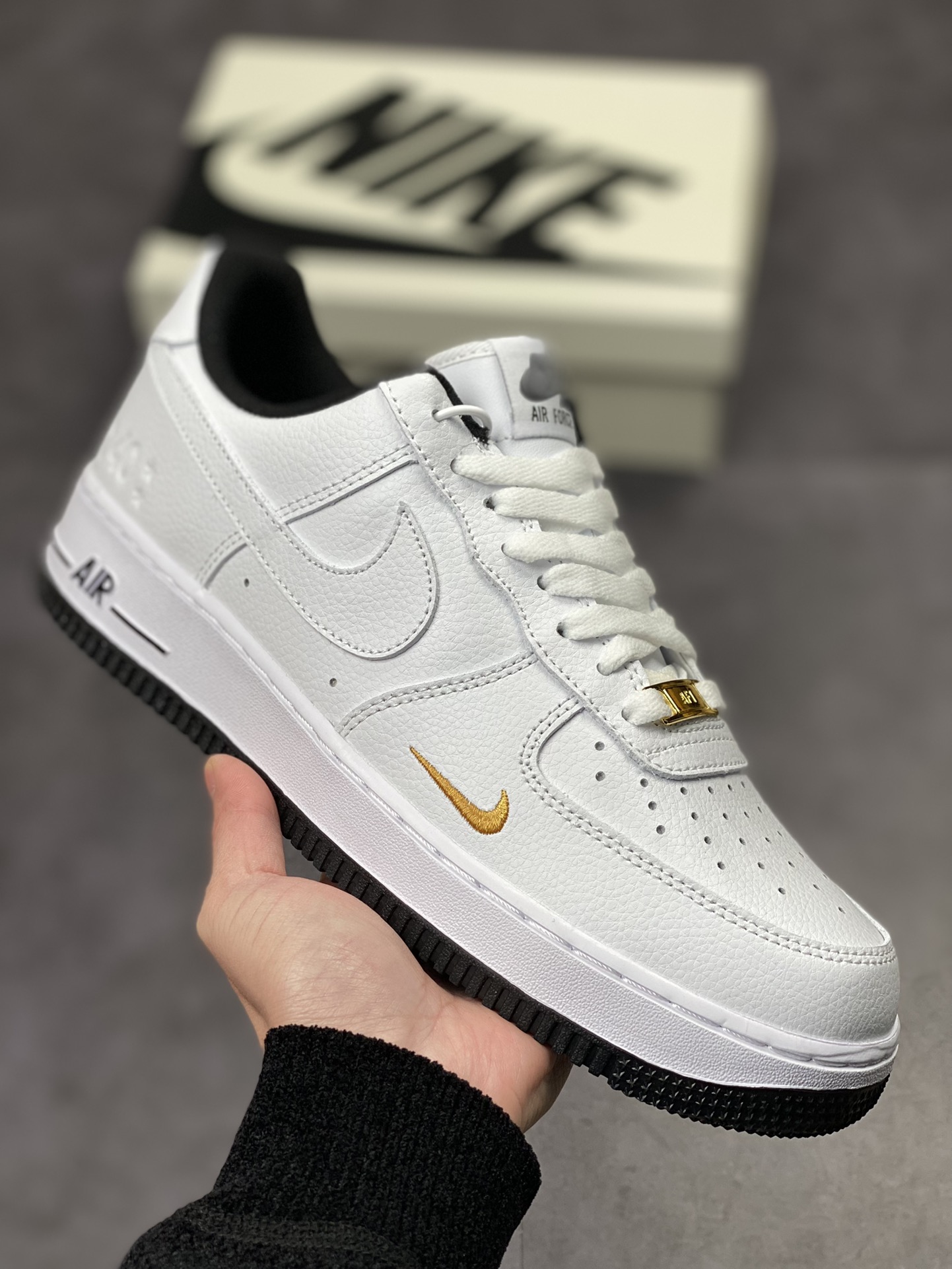 210 Nike Air Force 1 Low 07 周年白黑金小钩 DD1225-001