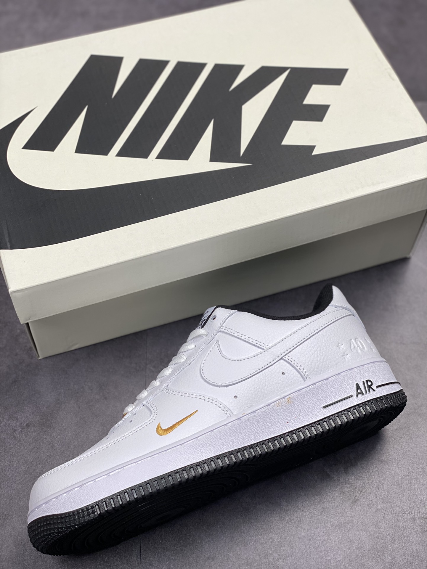 210 Nike Air Force 1 Low 07 周年白黑金小钩 DD1225-001