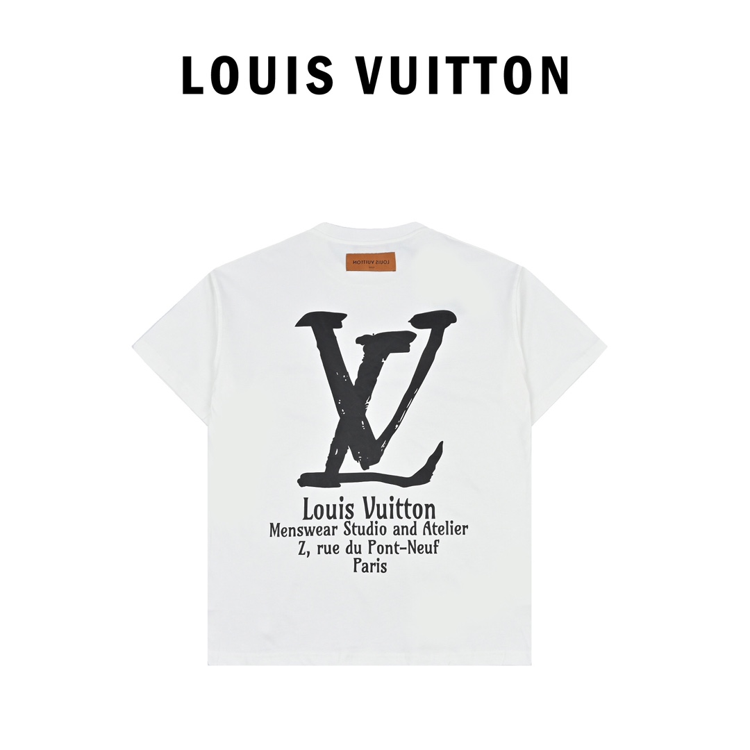 Louis Vuitton 路易威登 经典大V后背印花短袖T恤-Chinese UA Cheap High Quatity Brand Clothes Bags handbags Sneakers wholesale wholesaler seller from China Factory suppliers Fashion Clothing Shoes best Quality Beautiful Price Louis Vuitton 路易威登 经典大V后背印花短袖T恤