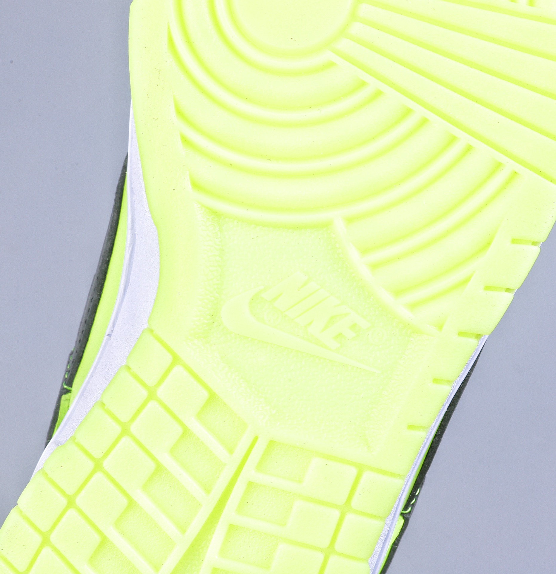 340 S2纯原Nk Dunk Low ”Glow In The Dark” 荧光绿 SB低帮运动休闲板鞋 FJ4610-702