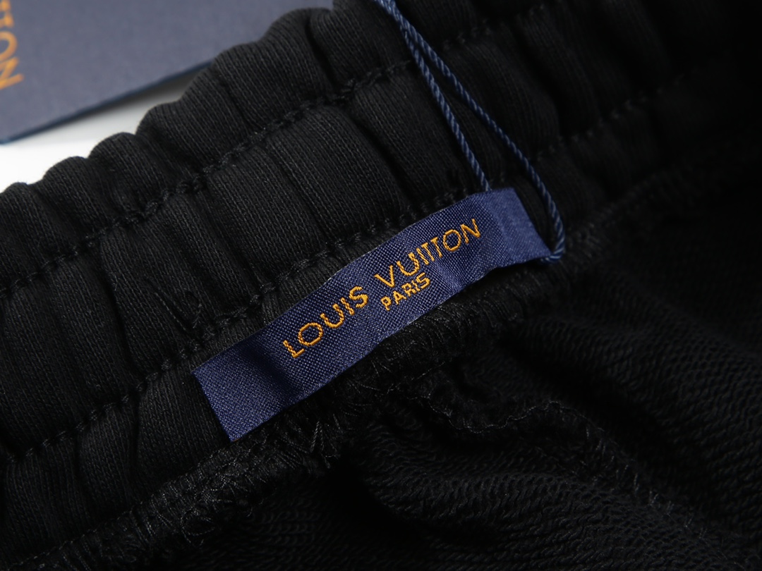 200 Louis Vuitton/路易威登 2023SS新款百搭短裤出货