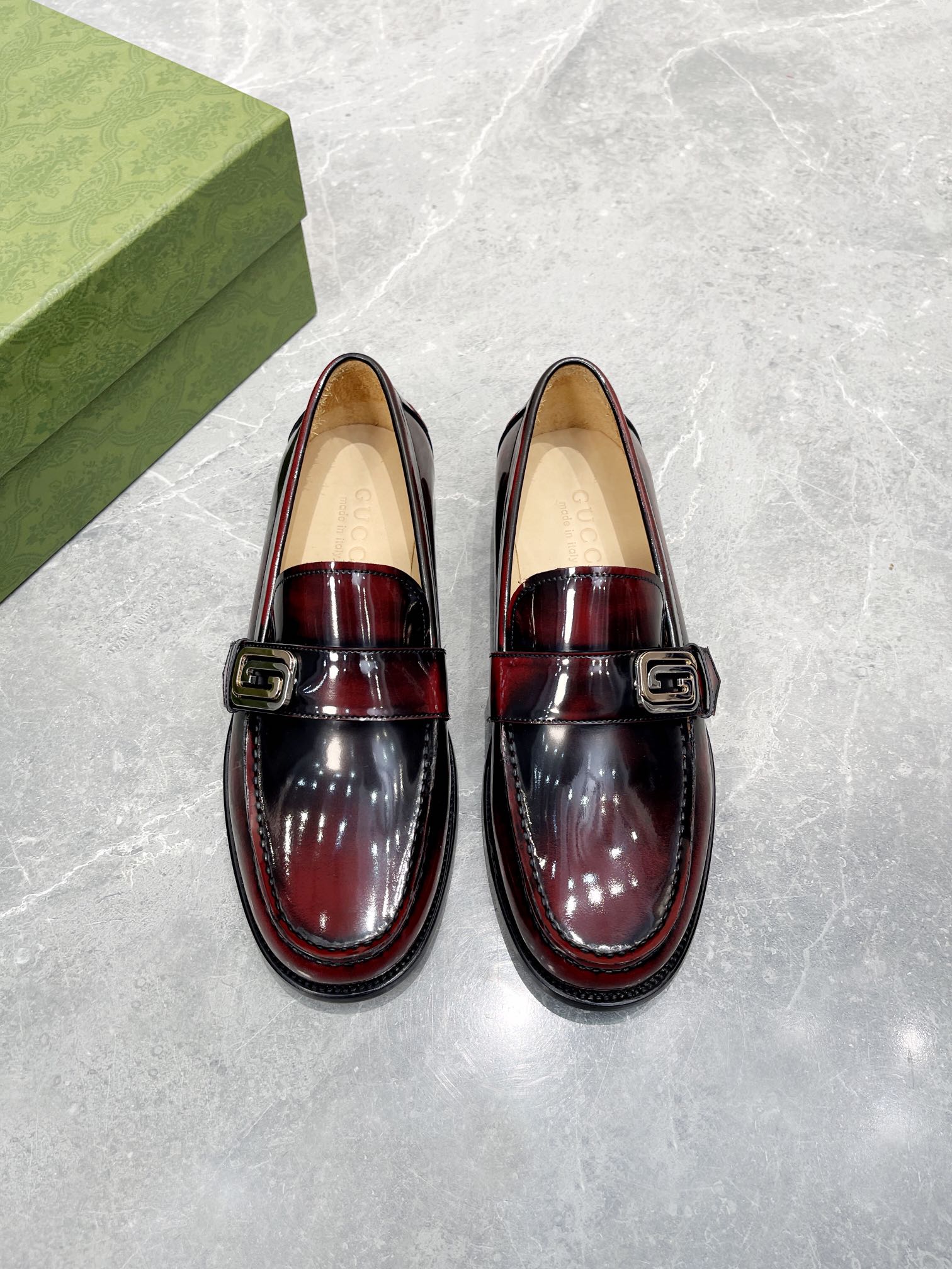 Mocasines para hombre de alta gama Yuan Gucci, la parte superior está hecha de piel de vaca importada y la ve…