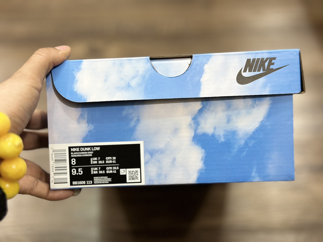 300 NIKE SB Dunk Low 低帮休闲运动鞋  BB1609-113