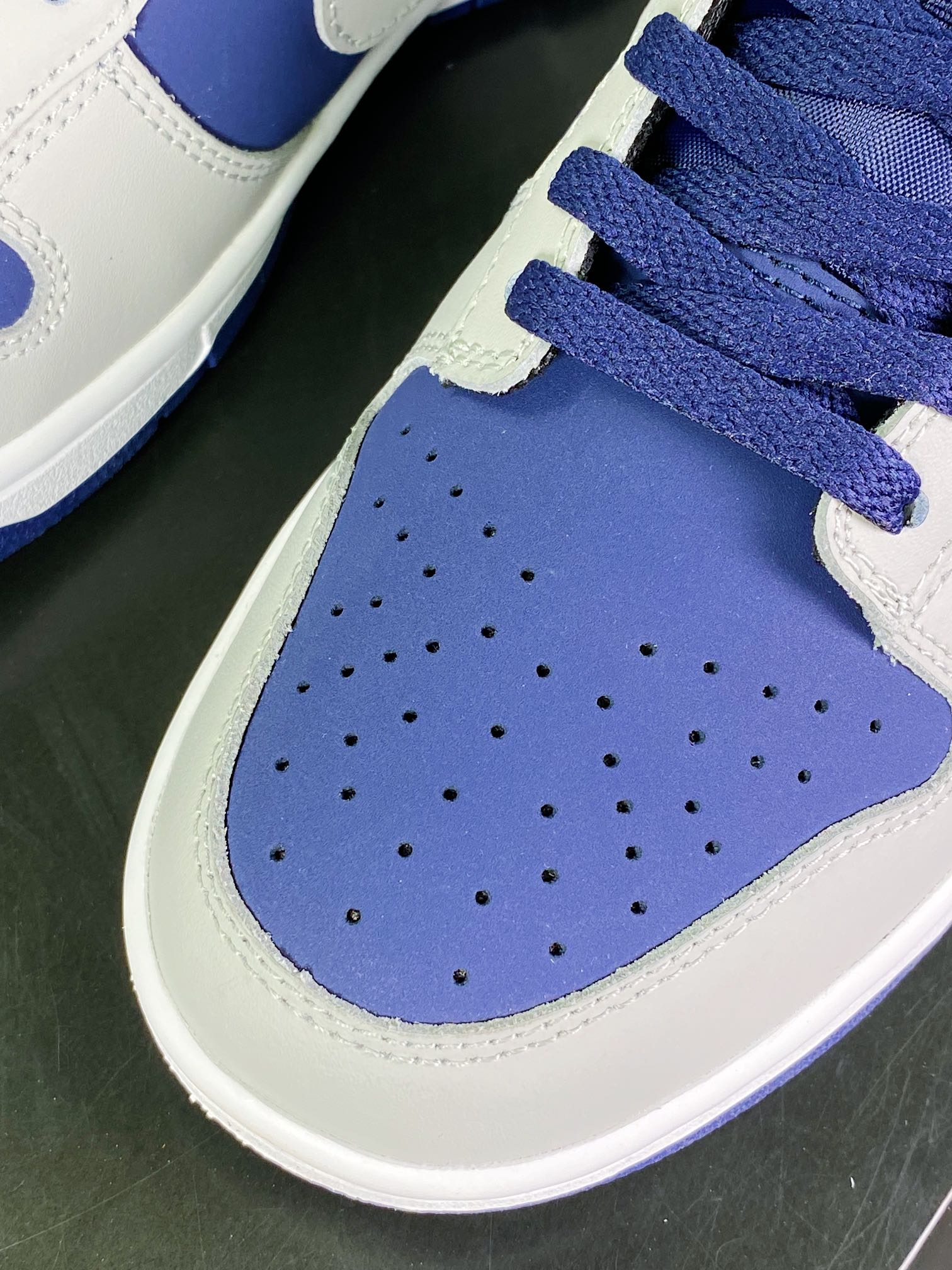 280 SB Dunk Low”Twilight Blue/Medium Grey”扣篮系列低帮“拼接烟灰海军蓝”630358-401