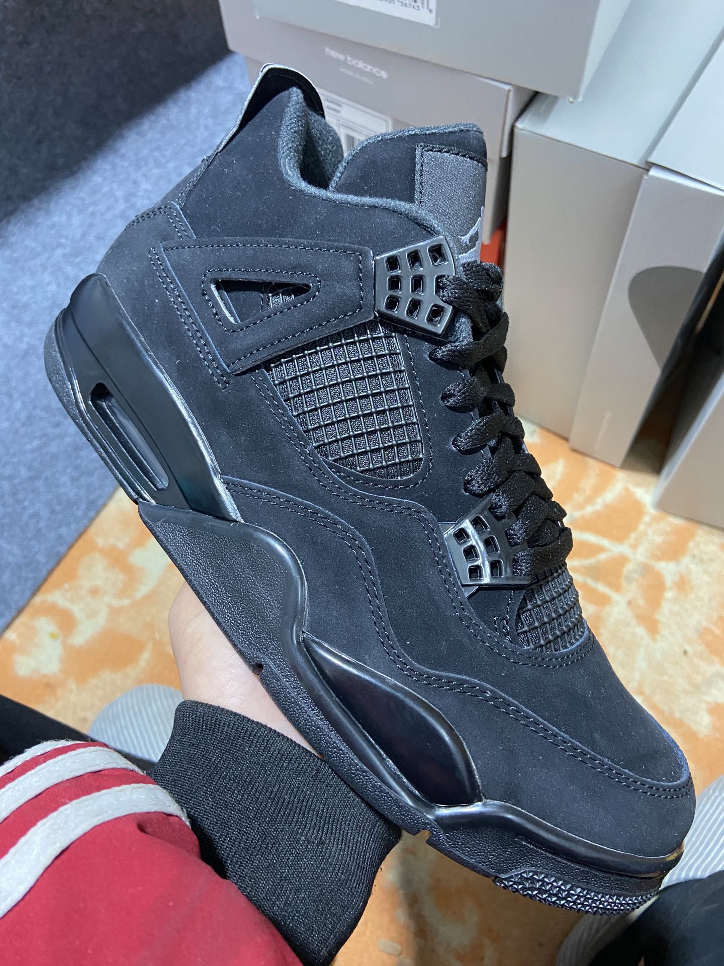 AJ4黑猫尺码41-46总裁R版出品