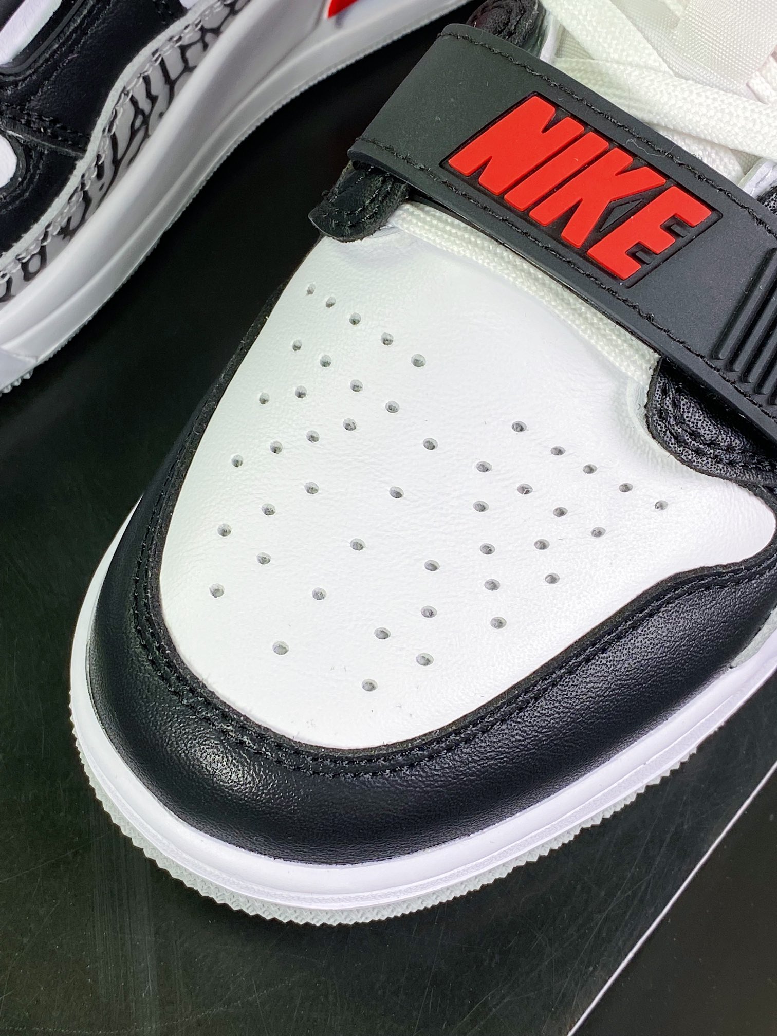 260 Air Jordan Legacy 312 Low”Black/White/Red”乔丹最强三合一CD7069-160