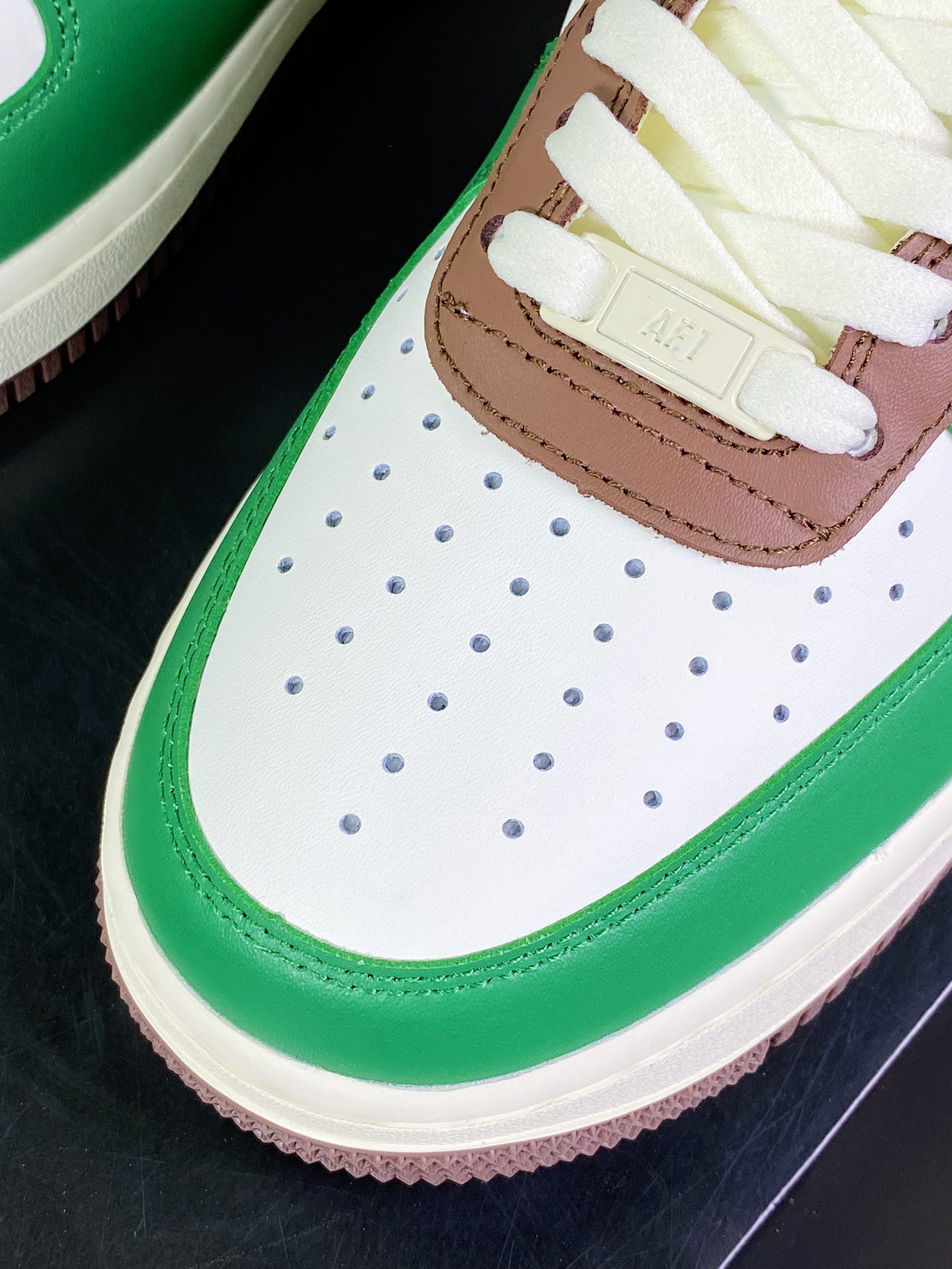 240 Air Force 1 07 LV8 Low”Green/White/Red”空军一号YH8569-123