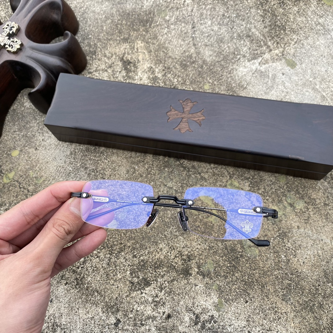 Eyeglass Frames