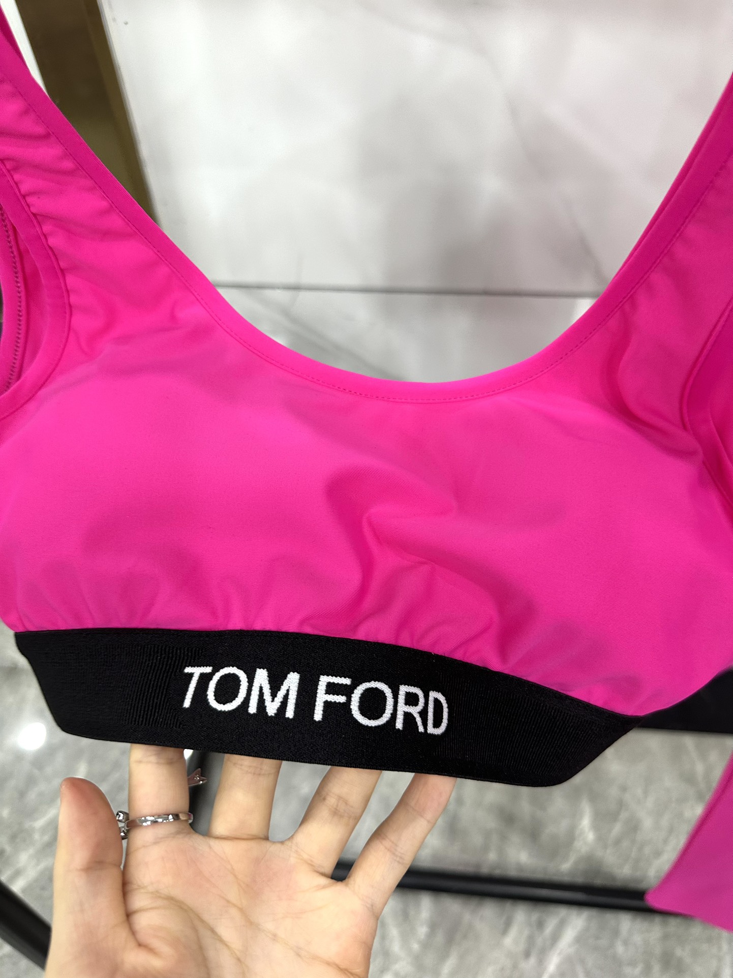 玫/黑SML，¥
Tom for*最新款心心念的运动套装 舒适亲肤 面料高密度 有质感！🖤 💖非常的百搭